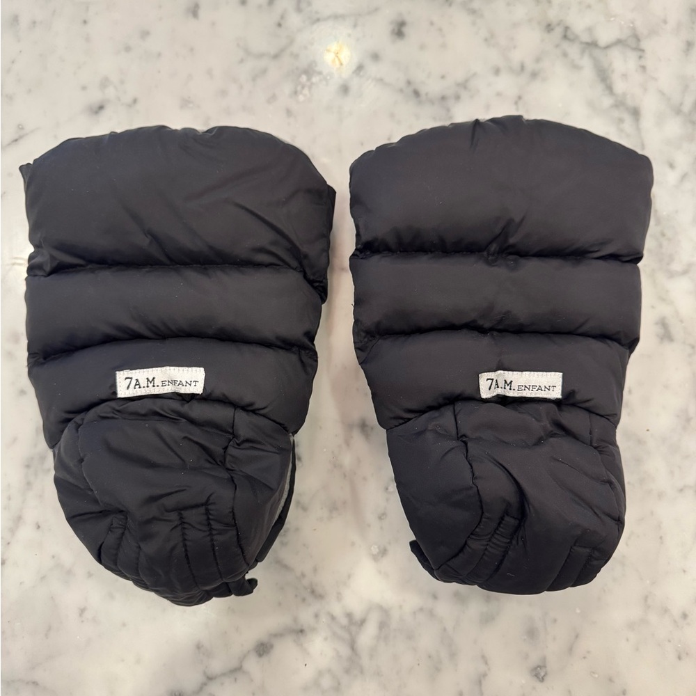 7 A.M. Enfant Black Stroller Mittens Warmmuffs